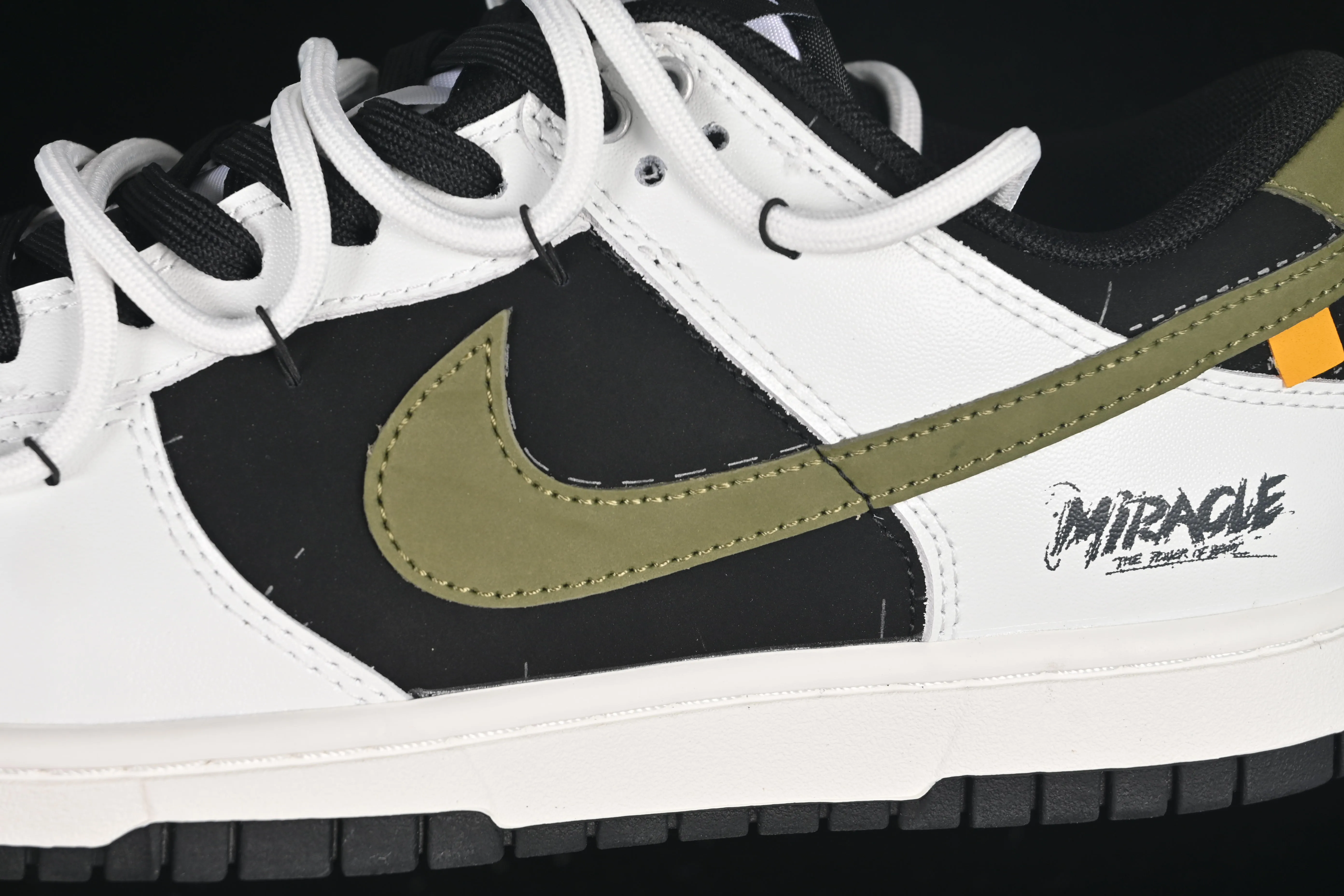 All categories Nk SB Dunk Series Nk SB Dunk Low High-end customized low-top sneakers Nike SB Dunk Low "Just Do It" Strap anniversary high-end customized low-top casual sneakers WG0414-024